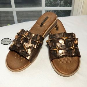 NWT! GOOD CHOICE Copper Wedges